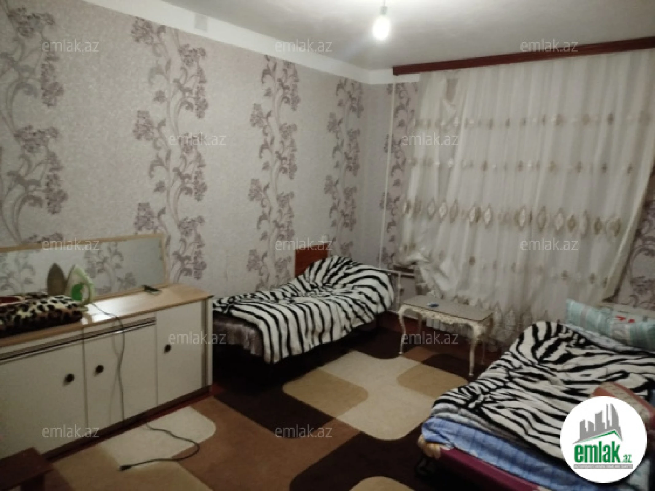 Satılır 3 otaqlı köhnə tikili 90 m²