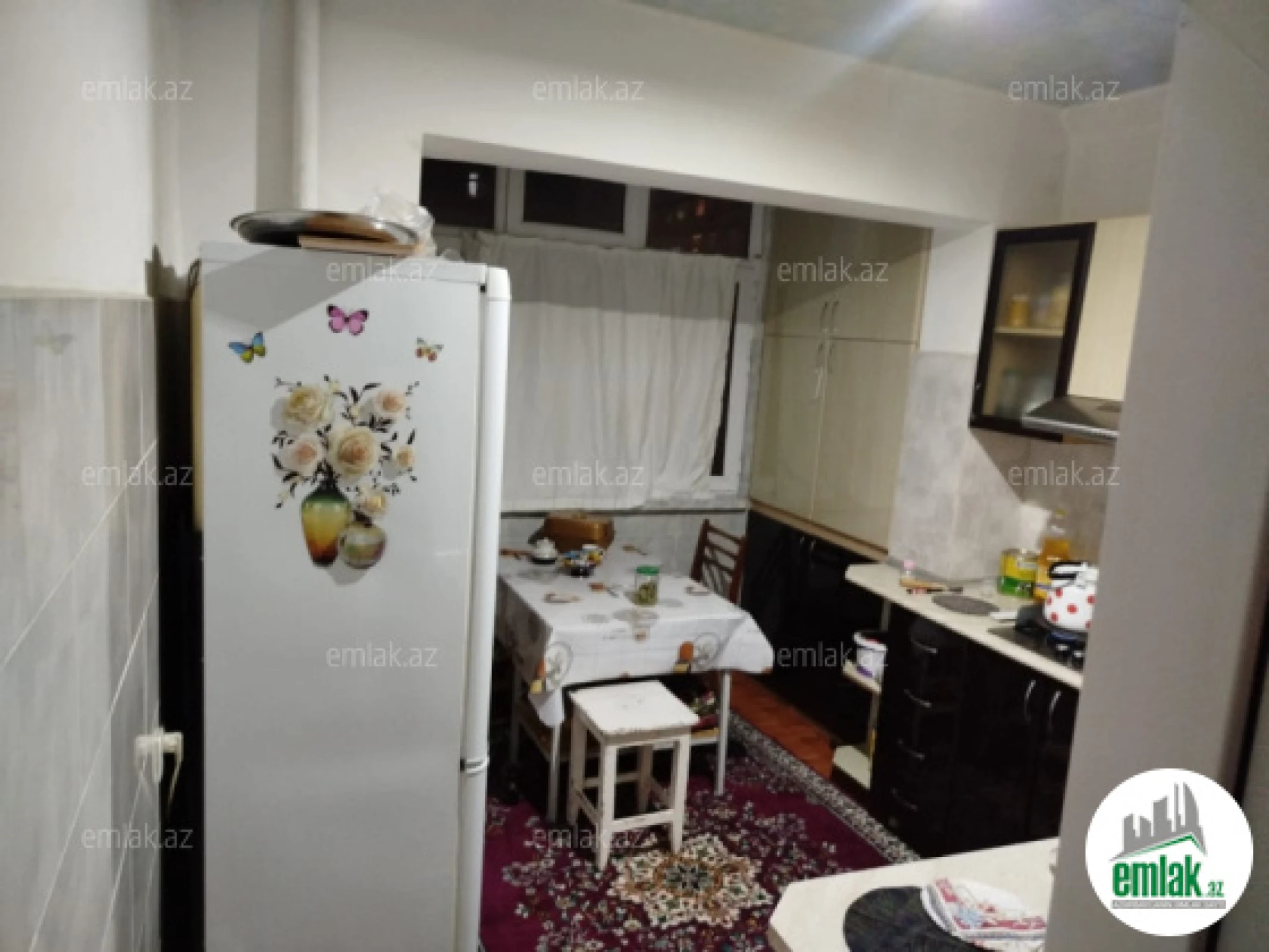 Satılır 3 otaqlı köhnə tikili 90 m²