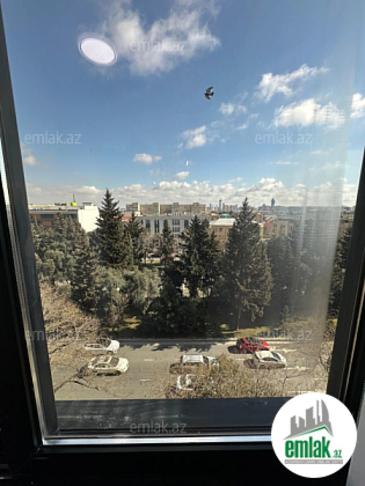 Satılır 2 otaqlı köhnə tikili 75 m²