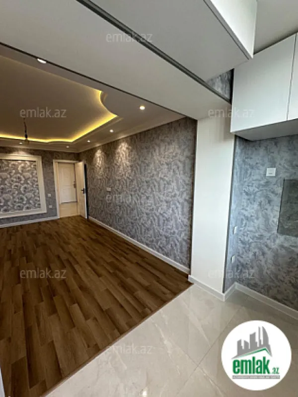 Satılır 2 otaqlı köhnə tikili 75 m²
