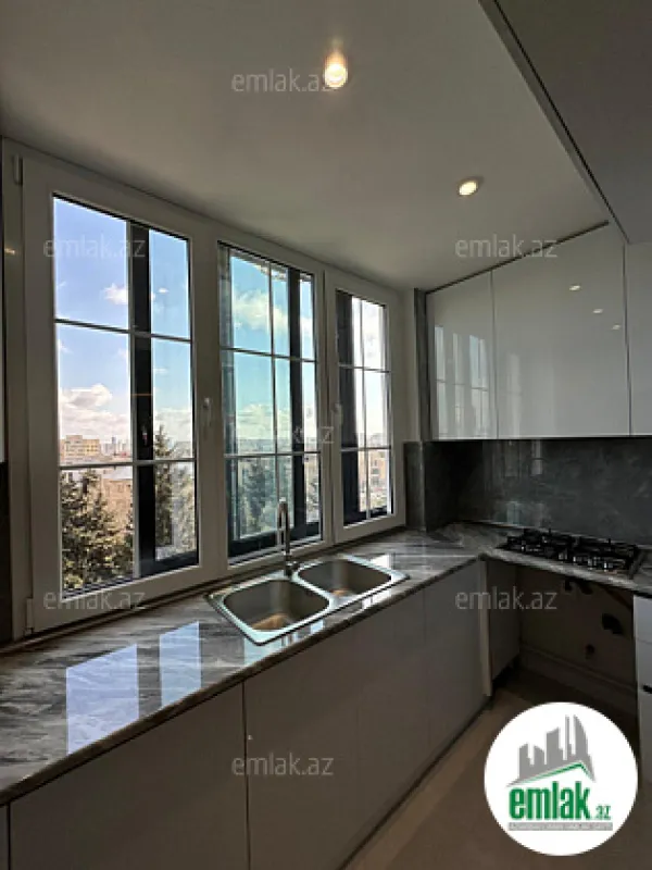 Satılır 2 otaqlı köhnə tikili 75 m²