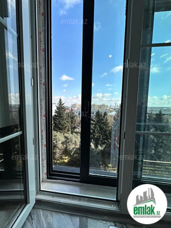 Satılır 2 otaqlı köhnə tikili 75 m²