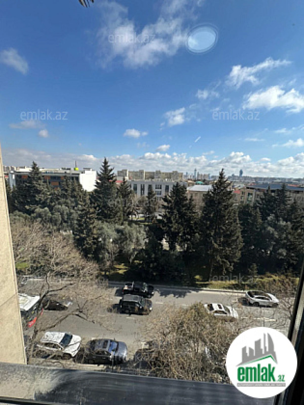 Satılır 2 otaqlı köhnə tikili 75 m²