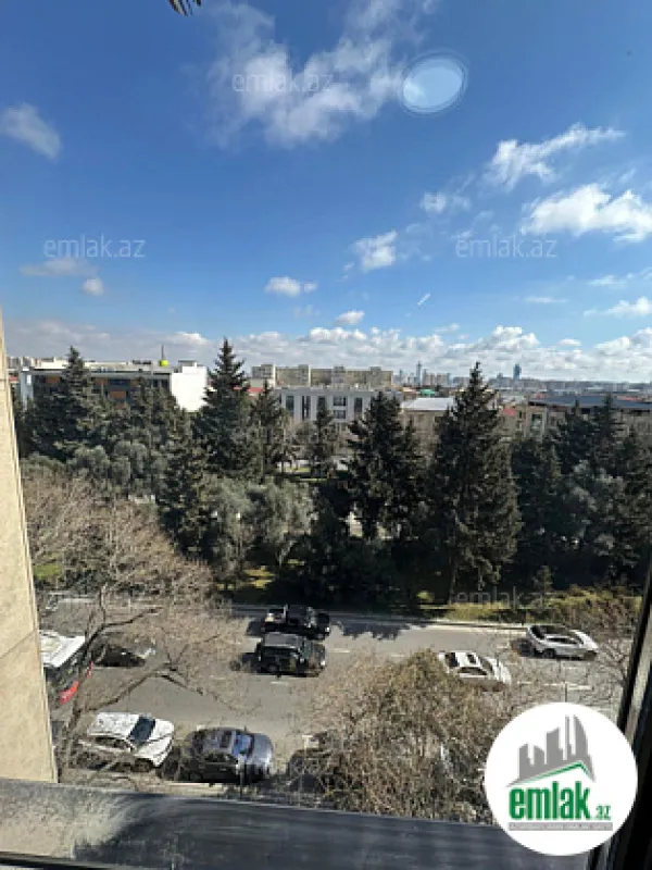 Satılır 2 otaqlı köhnə tikili 75 m²