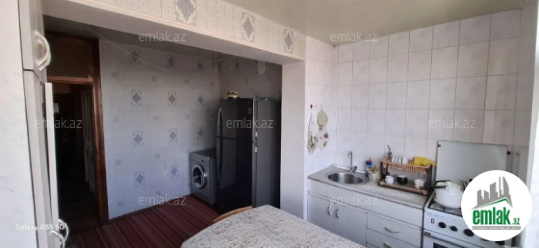 Satılır 4 otaqlı köhnə tikili 110 m²