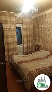 Satılır 4 otaqlı köhnə tikili 110 m²