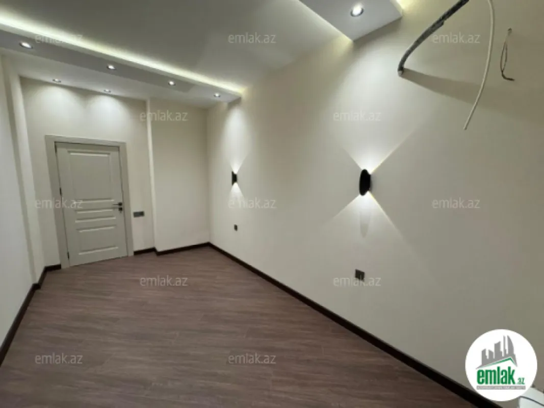 Satılır 3 otaqlı yeni tikili 135 m²