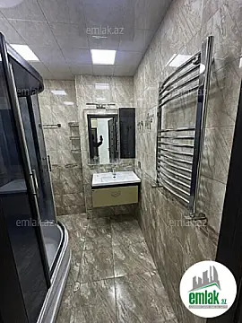 Satılır 3 otaqlı yeni tikili 122 m²