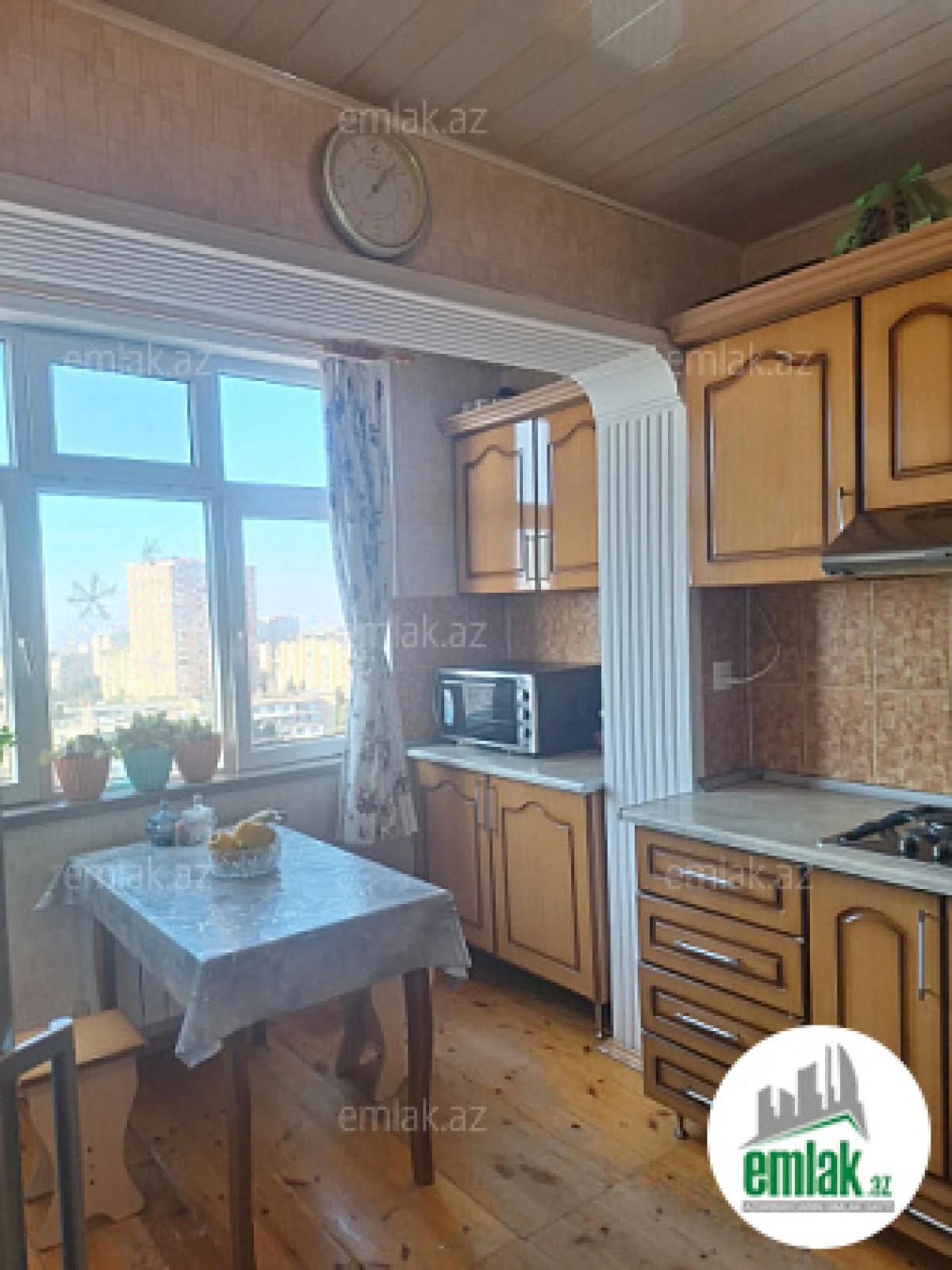 Satılır 2 otaqlı köhnə tikili 60 m²