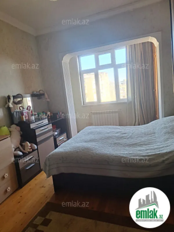 Satılır 2 otaqlı köhnə tikili 60 m²