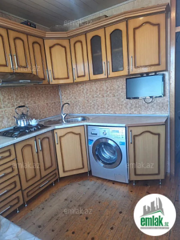 Satılır 2 otaqlı köhnə tikili 60 m²