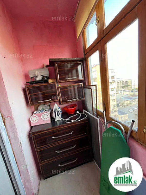 Satılır 2 otaqlı köhnə tikili 75 m²