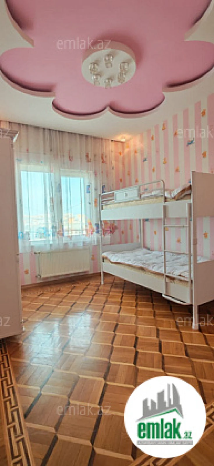 Satılır 4 otaqlı yeni tikili 180 m²