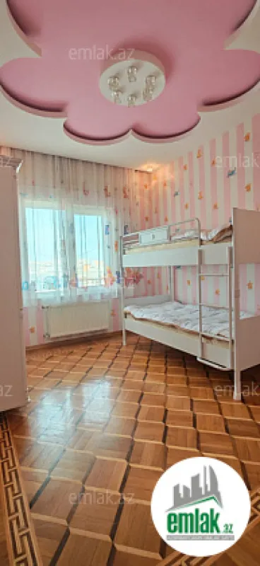 Satılır 4 otaqlı yeni tikili 180 m²