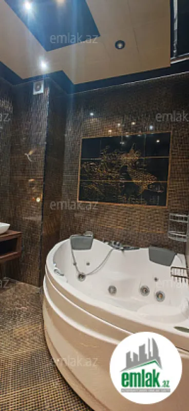 Satılır 4 otaqlı yeni tikili 180 m²