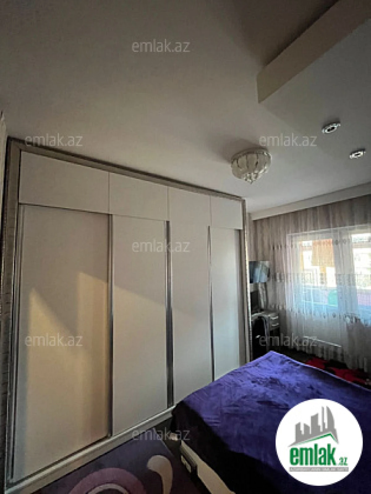 Satılır 2 otaqlı köhnə tikili 75 m²