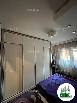 Satılır 2 otaqlı köhnə tikili 75 m²