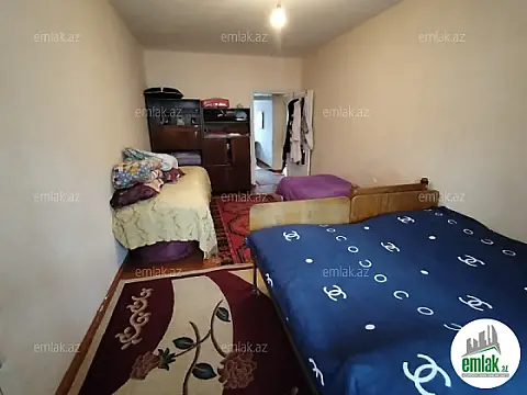 Satılır 2 otaqlı köhnə tikili 70 m²