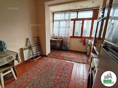 Satılır 2 otaqlı köhnə tikili 70 m²