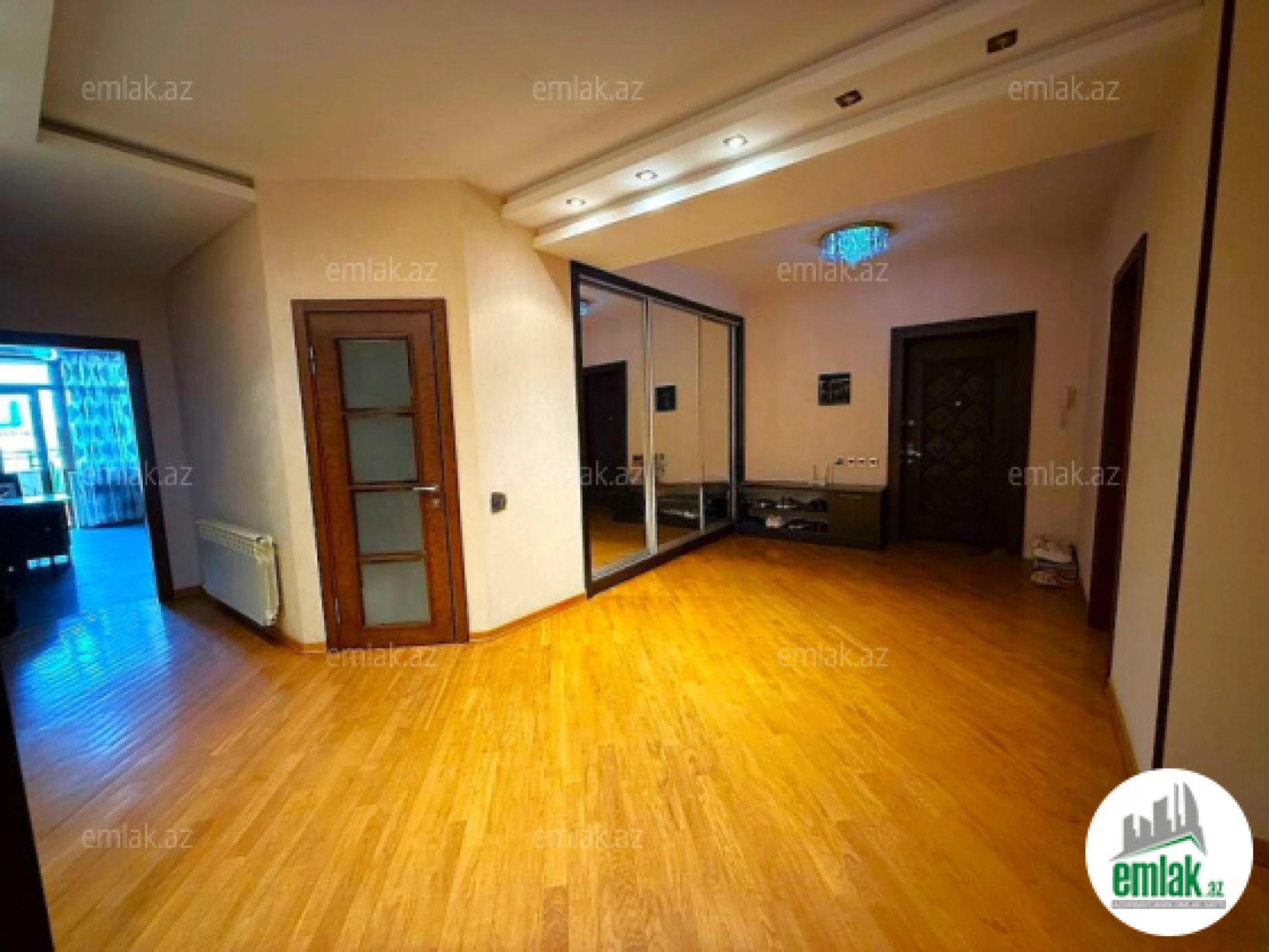Satılır 3 otaqlı yeni tikili 169 m²