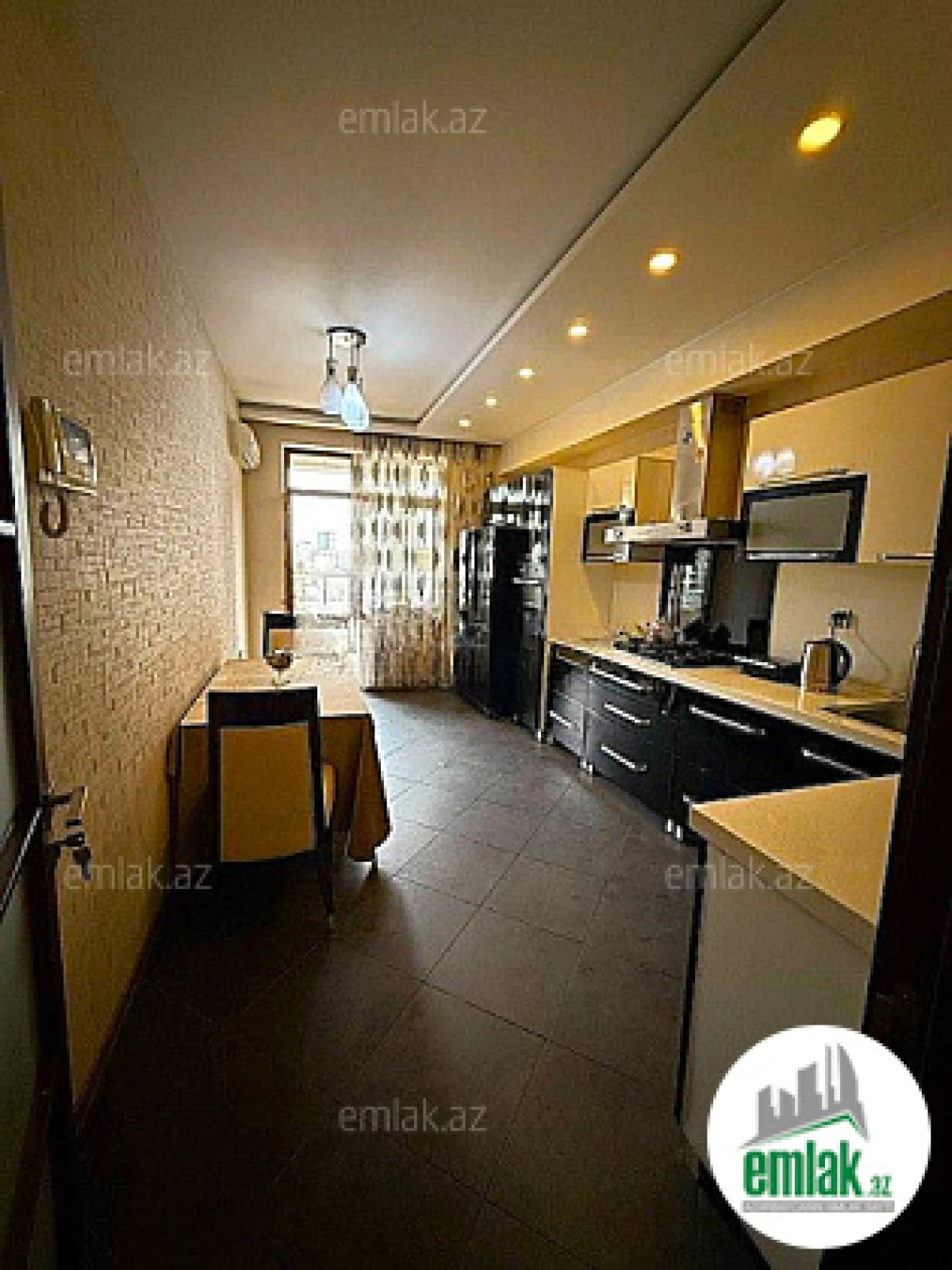 Satılır 3 otaqlı yeni tikili 169 m²