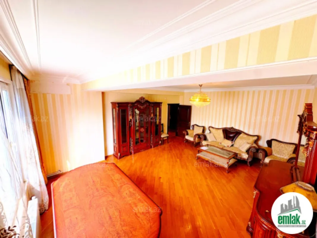 Satılır 4 otaqlı yeni tikili 175 m²