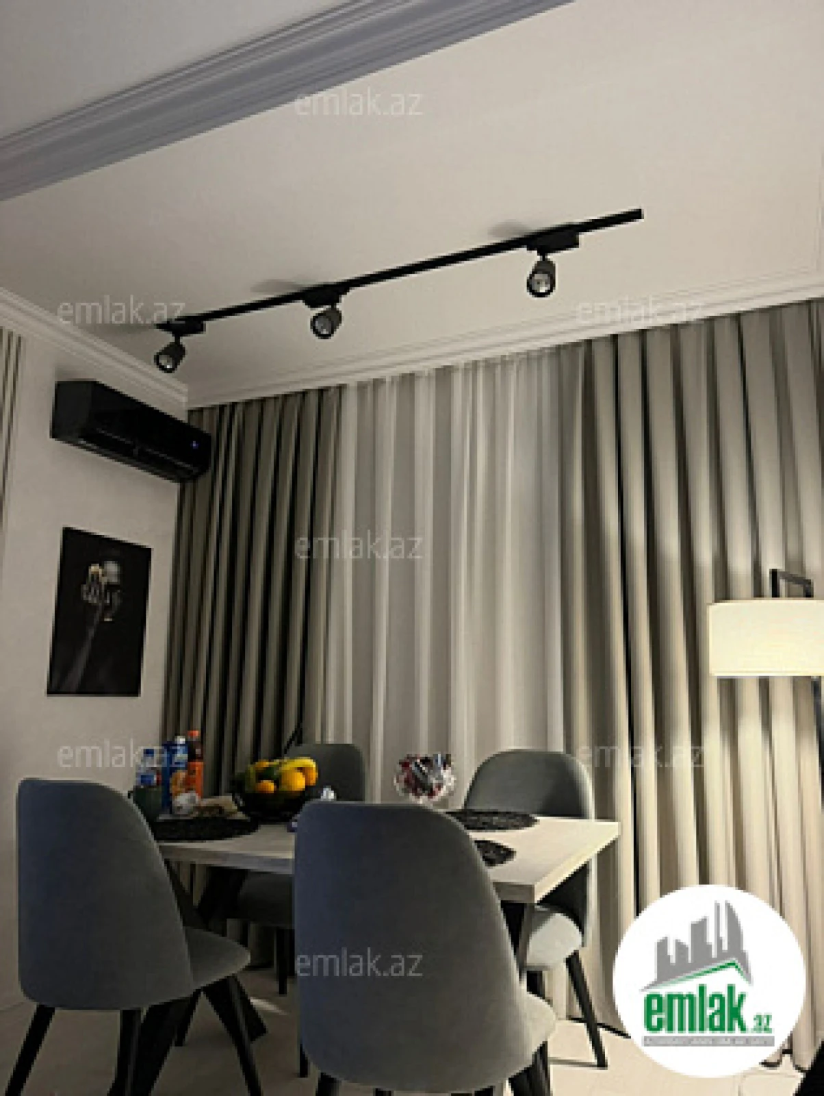 Satılır 3 otaqlı köhnə tikili 84 m²