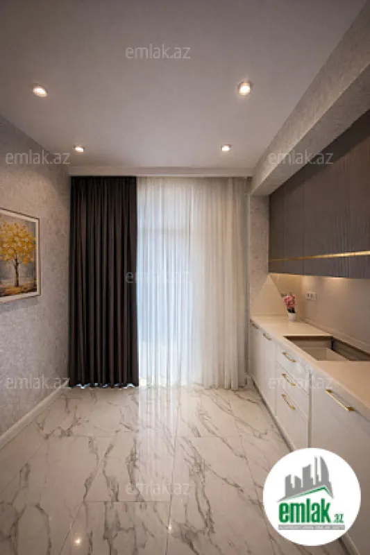 Satılır 3 otaqlı yeni tikili 85 m²