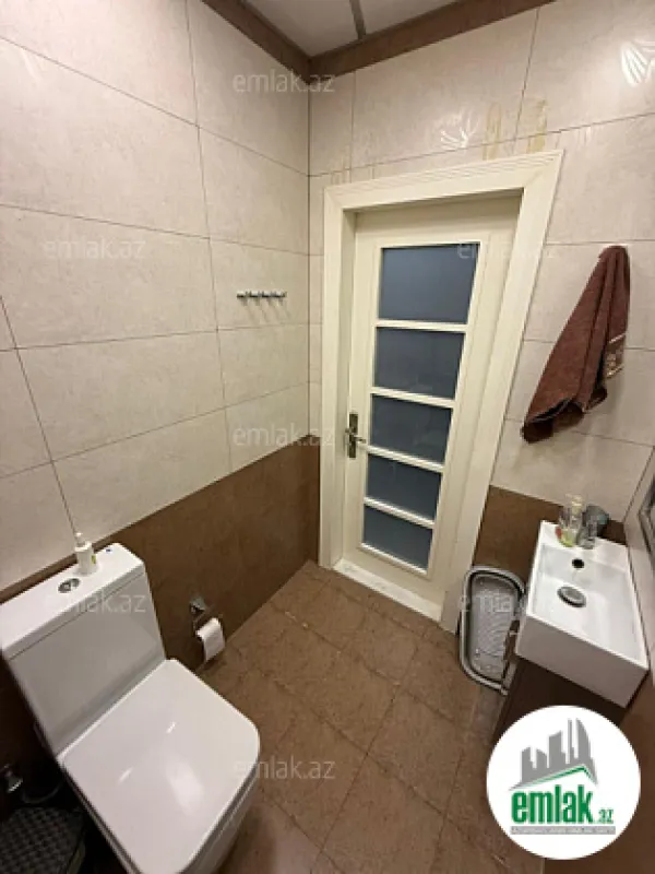 Satılır 3 otaqlı yeni tikili 105 m²
