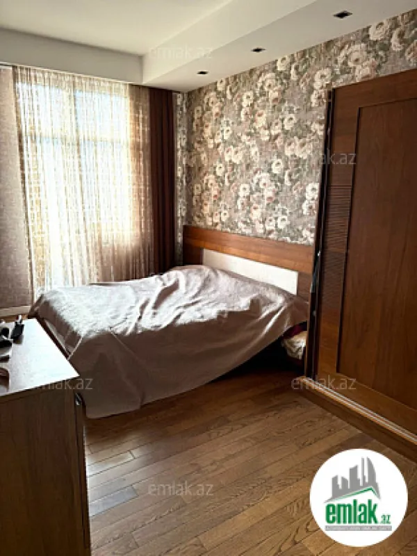 Satılır 3 otaqlı yeni tikili 105 m²