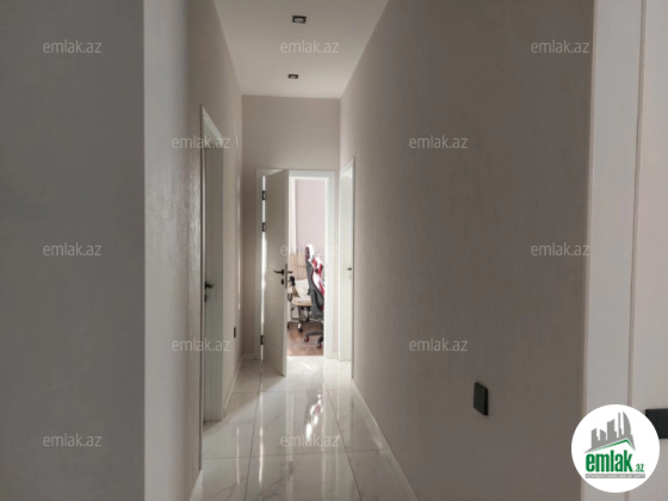 Satılır 3 otaqlı yeni tikili 105 m²