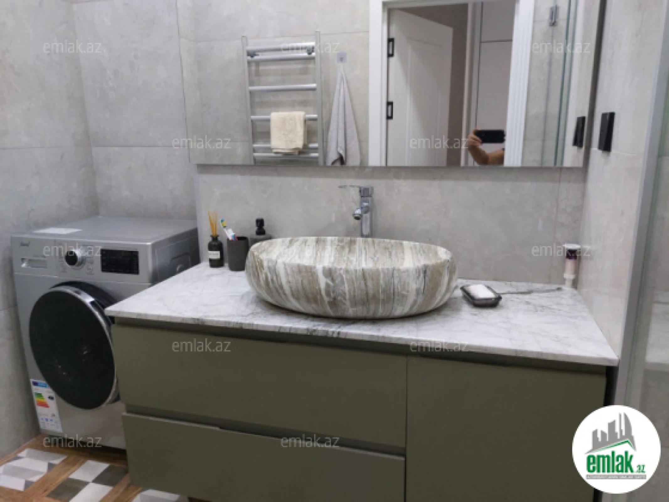 Satılır 3 otaqlı yeni tikili 105 m²