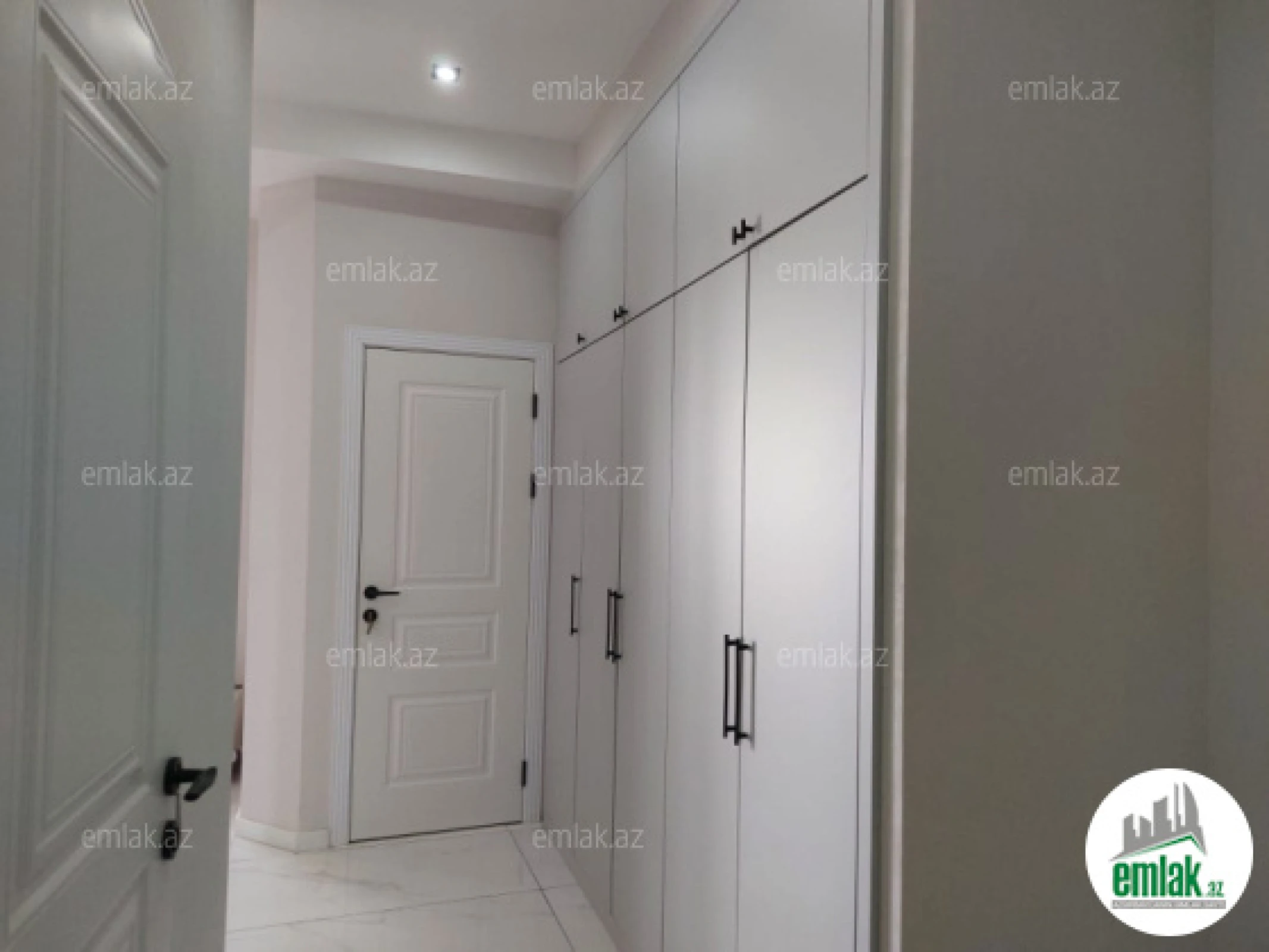 Satılır 3 otaqlı yeni tikili 105 m²