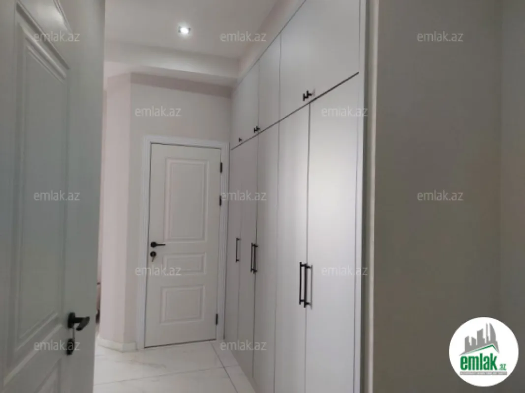 Satılır 3 otaqlı yeni tikili 105 m²