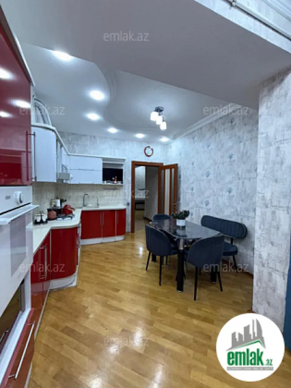 Satılır 3 otaqlı yeni tikili 100 m²