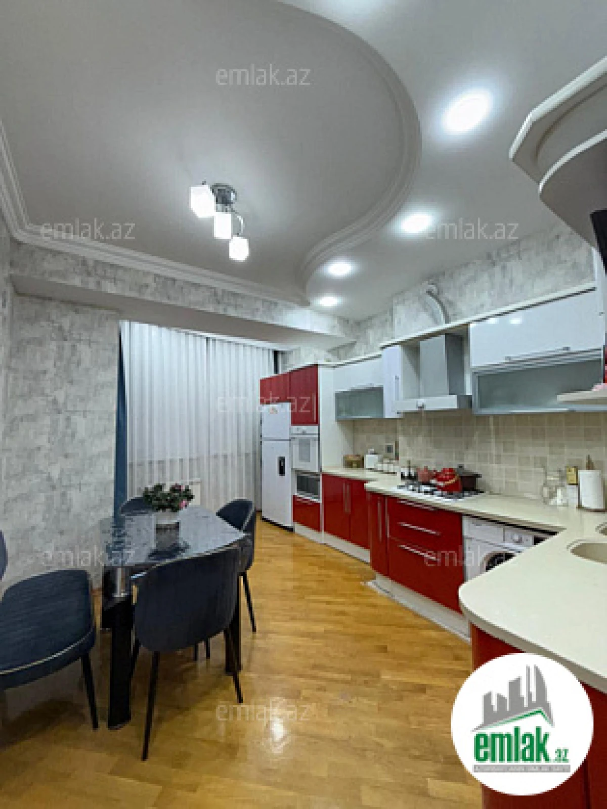 Satılır 3 otaqlı yeni tikili 100 m²