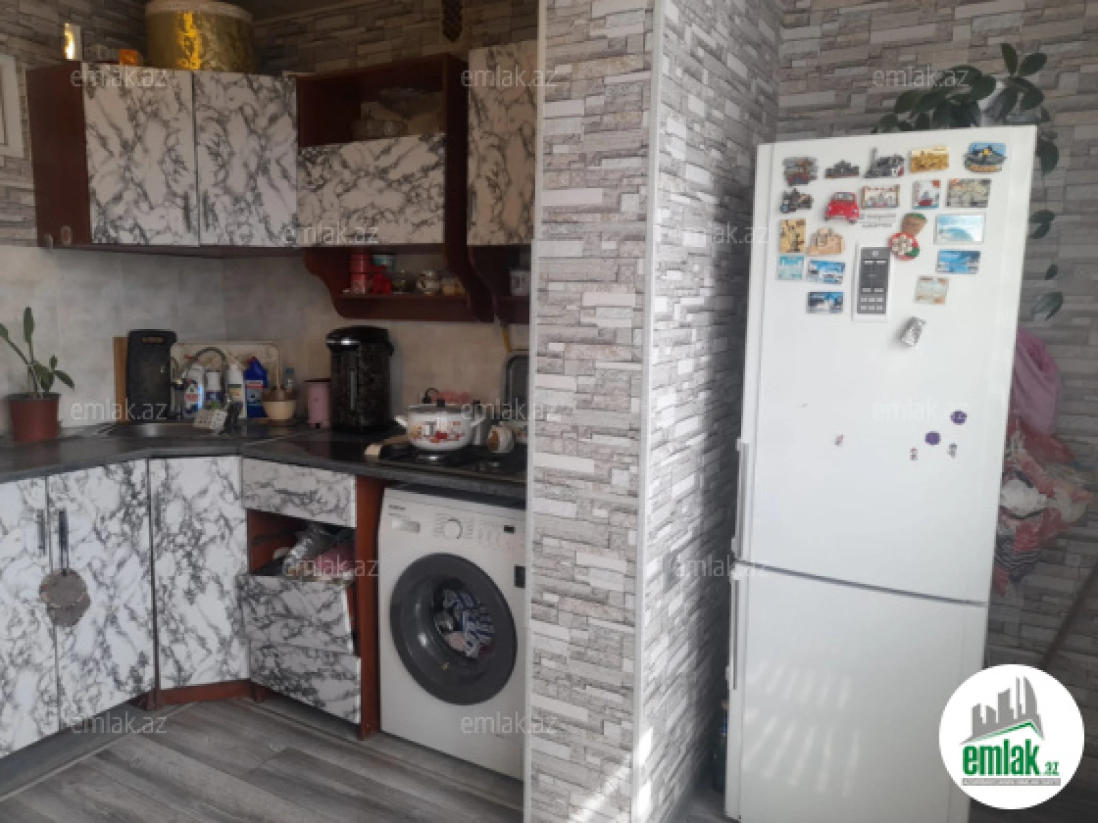 Satılır 4 otaqlı köhnə tikili 115 m²