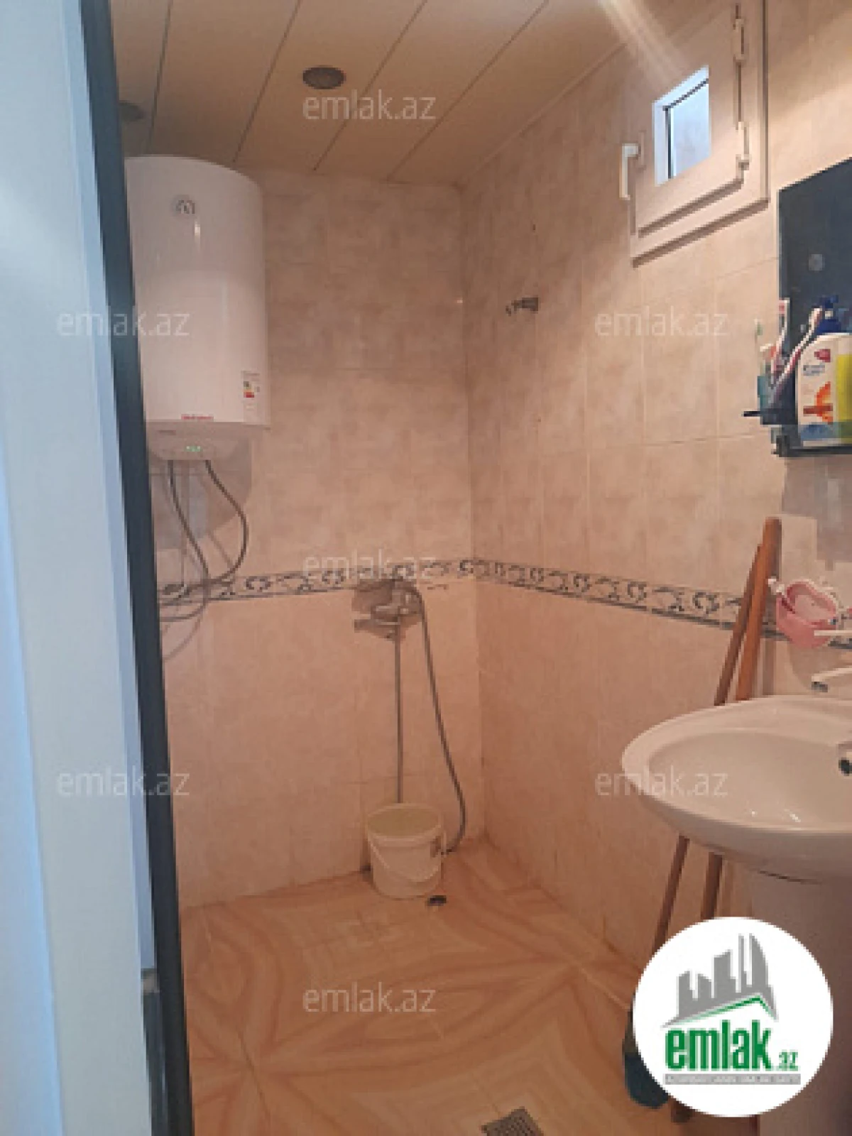 Satılır 4 otaqlı köhnə tikili 115 m²