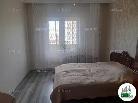 Satılır 4 otaqlı köhnə tikili 115 m²