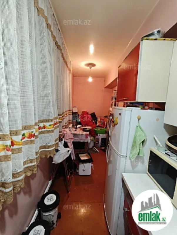 Satılır 2 otaqlı köhnə tikili 50 m²