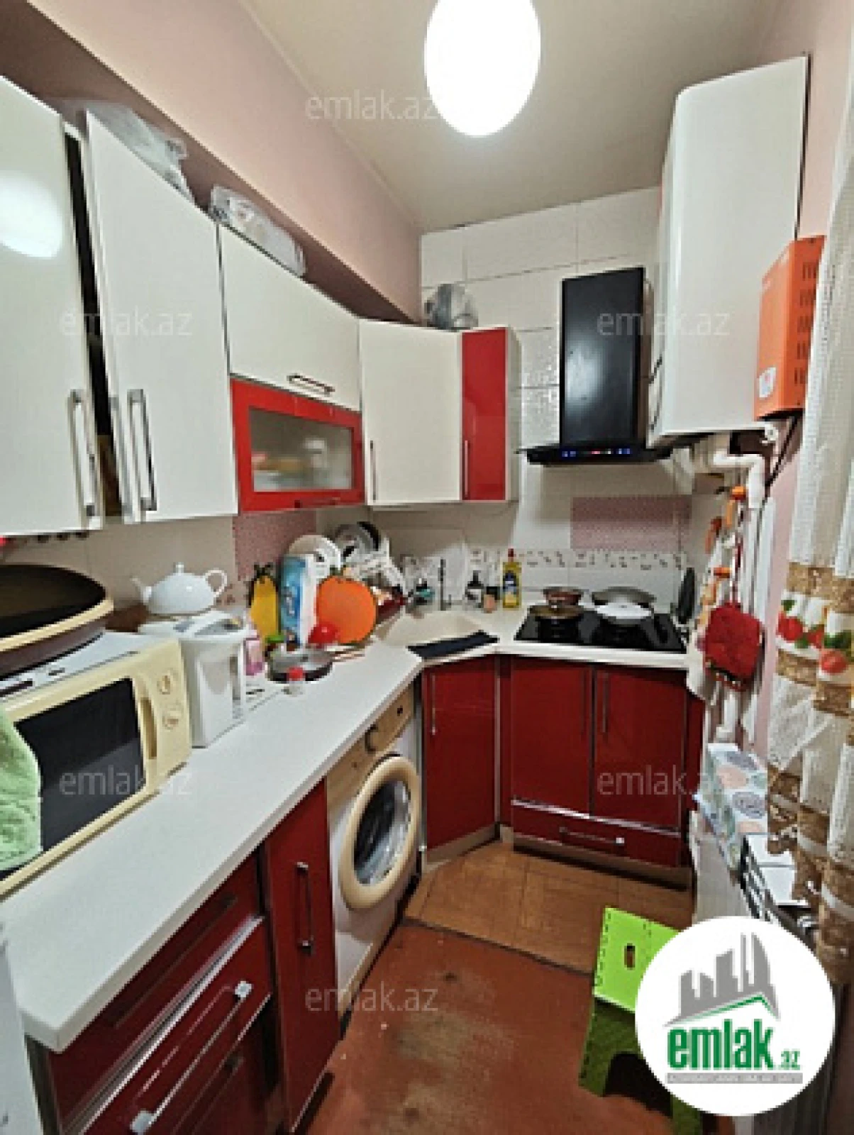 Satılır 2 otaqlı köhnə tikili 50 m²