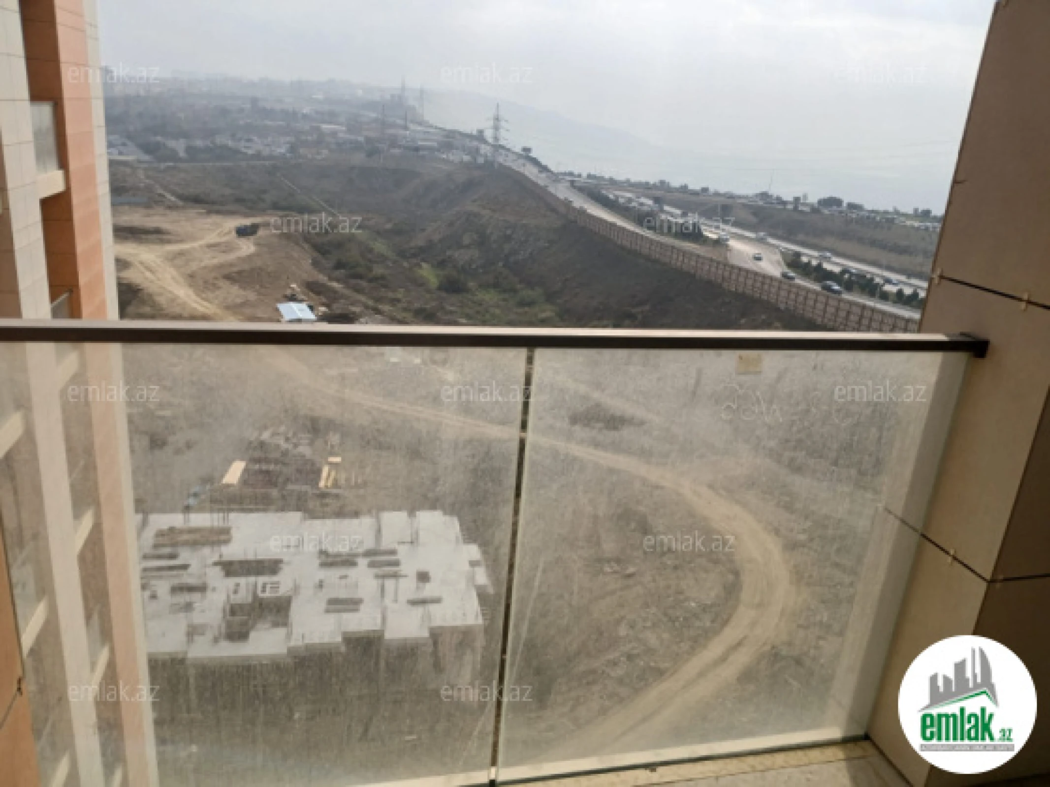 Satılır 3 otaqlı yeni tikili 82 m²