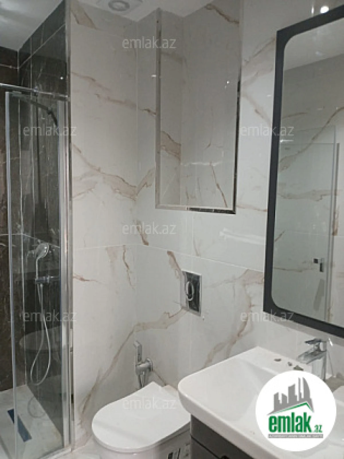 Satılır 3 otaqlı yeni tikili 82 m²