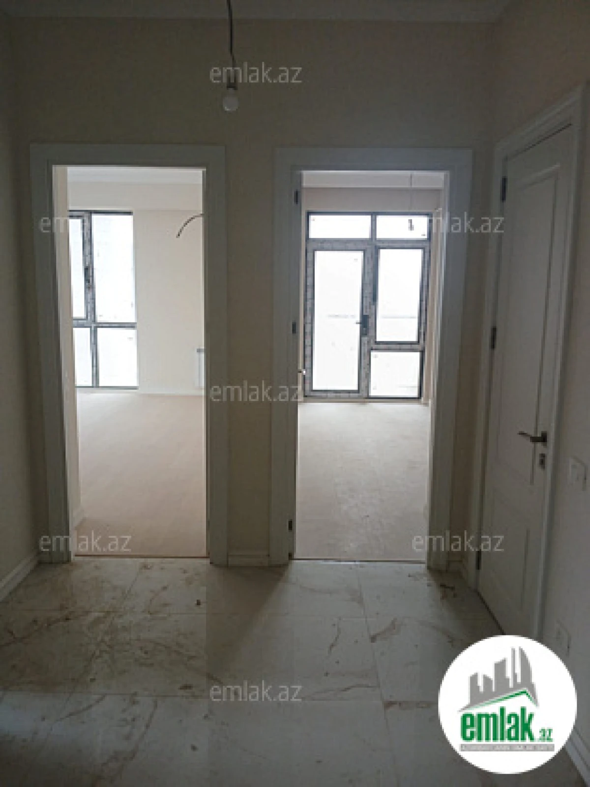 Satılır 3 otaqlı yeni tikili 82 m²