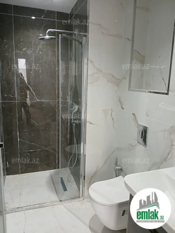 Satılır 3 otaqlı yeni tikili 82 m²