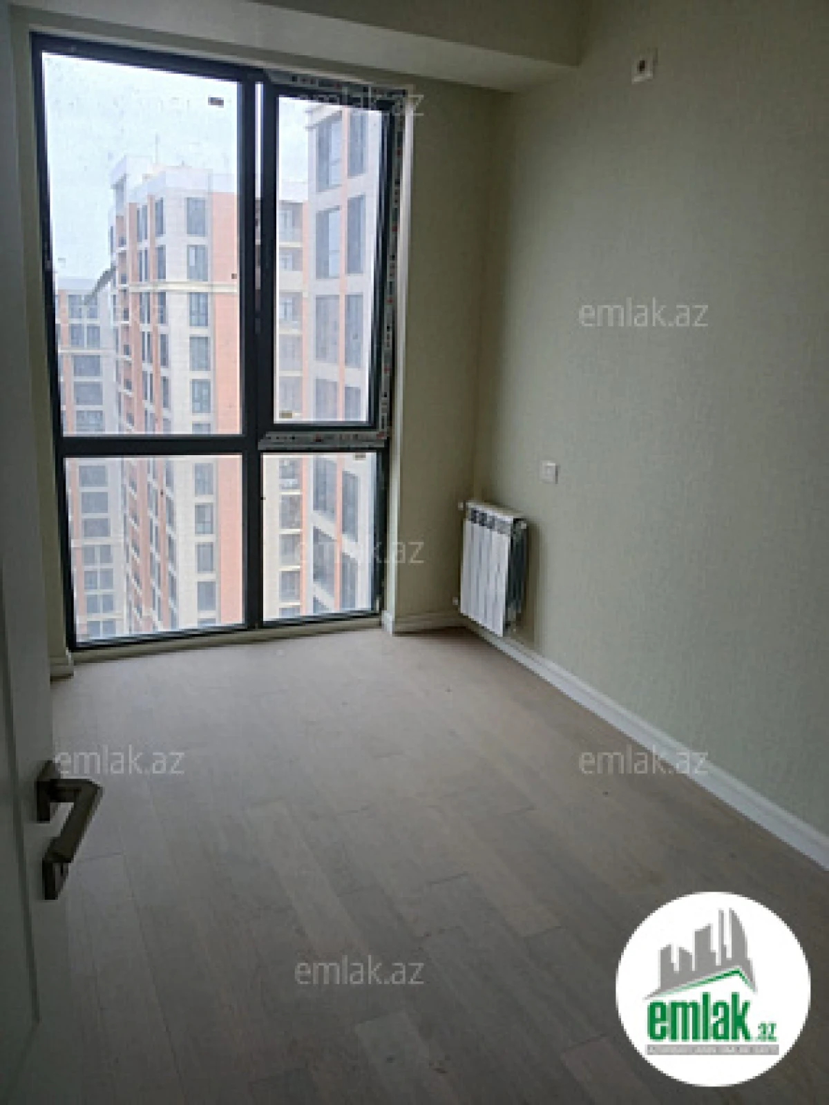 Satılır 3 otaqlı yeni tikili 82 m²