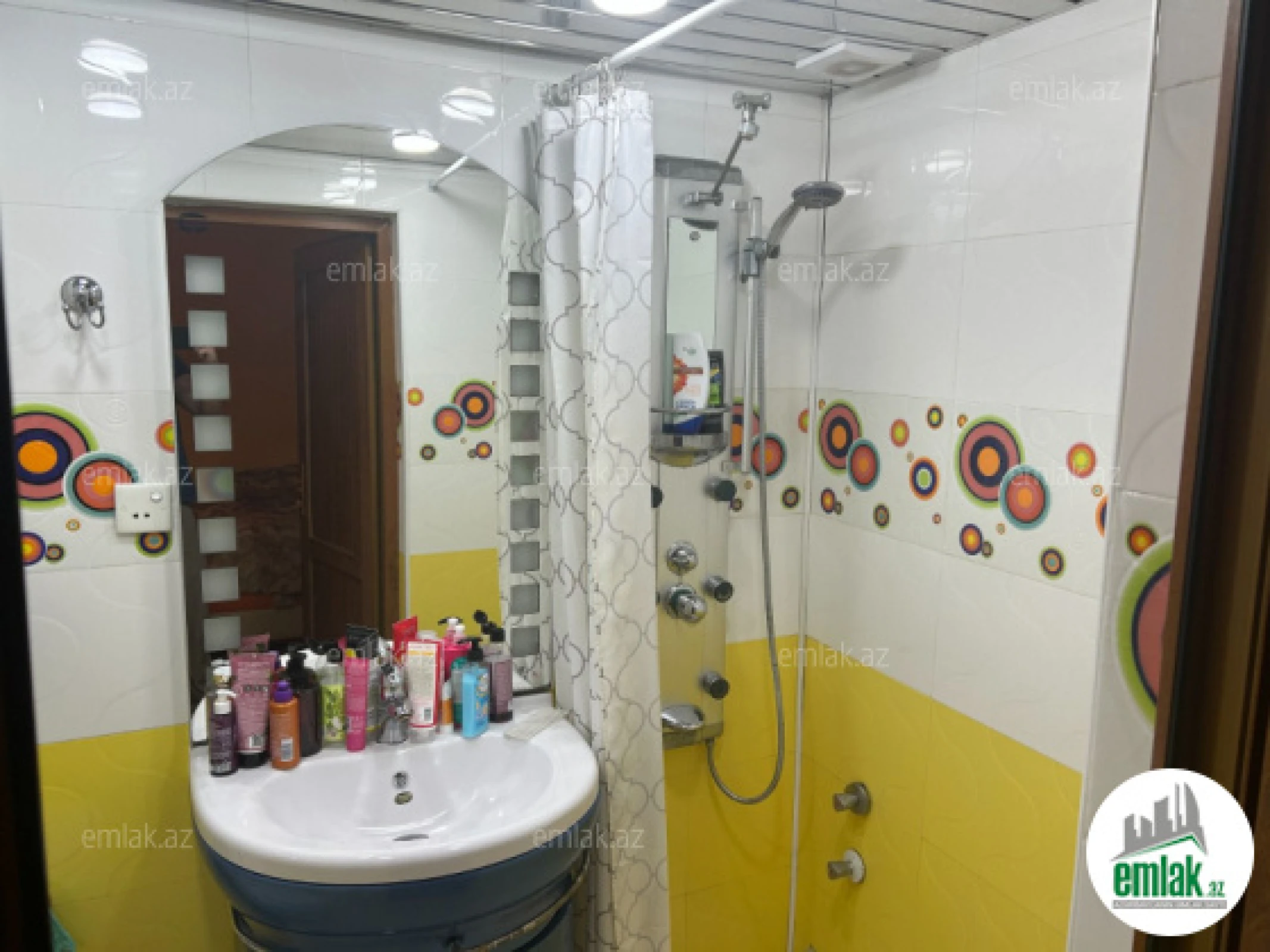 Satılır 2 otaqlı köhnə tikili 60 m²