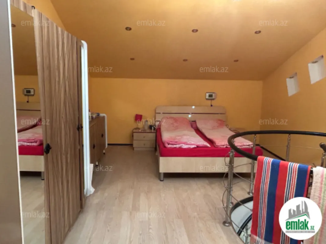 Satılır 2 otaqlı köhnə tikili 60 m²