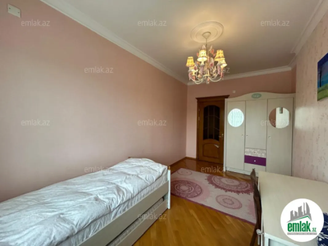 Satılır 3 otaqlı yeni tikili 145 m²