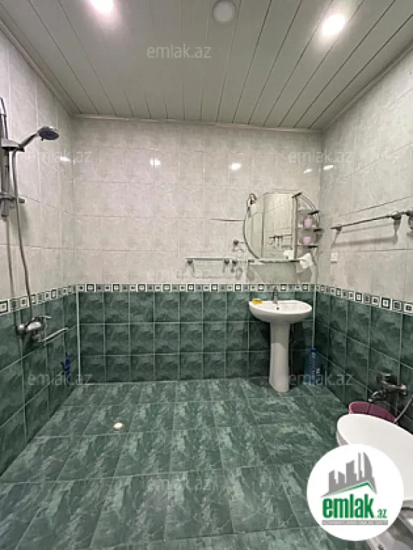 Satılır 3 otaqlı yeni tikili 145 m²